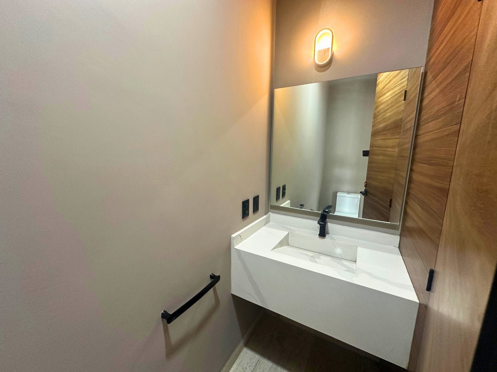 casa en lomes del campanario norte medio baño de visitas
