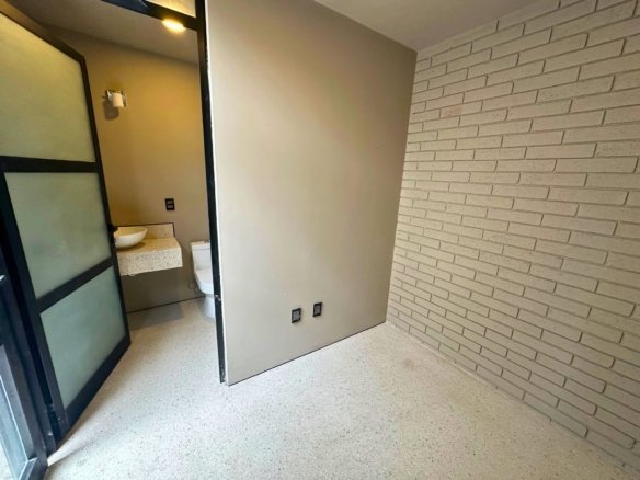 cuarto de servicio con baño de casa en lomas del campanario norte, Querétaro.