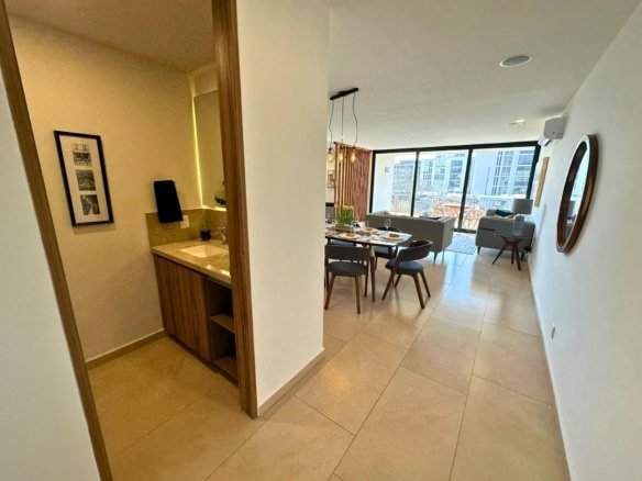entrada de sala de departamento en venta en juriquilla cerca de antea
