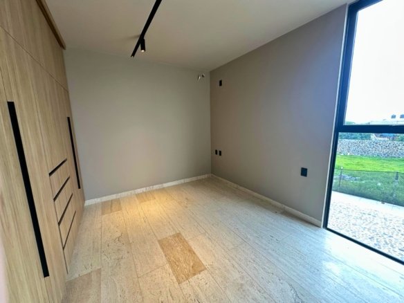 cuarto 3 de casa en lomes del campanario norte