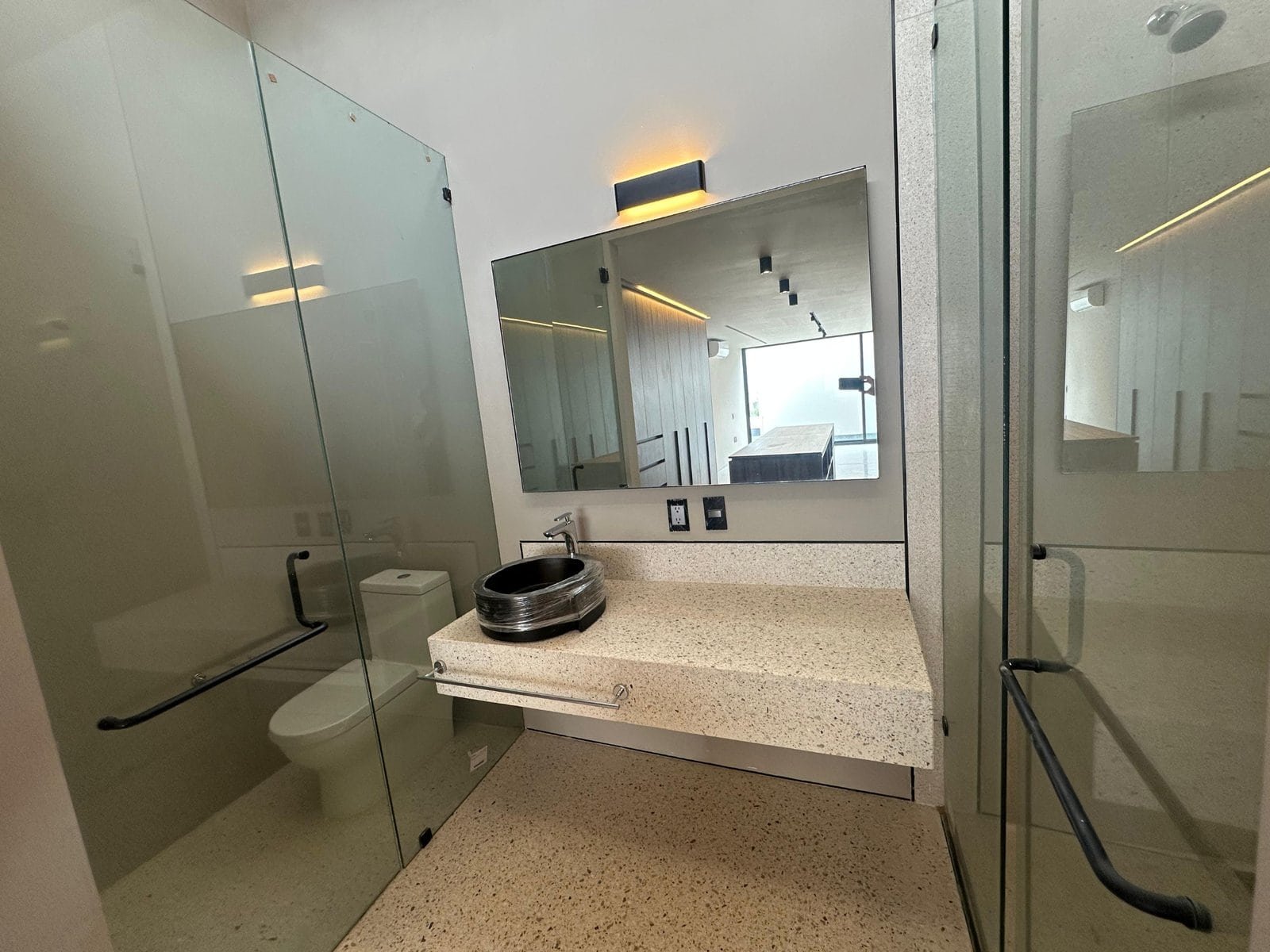 baño principal de casa en lomas del campanario norte, Querétaro.