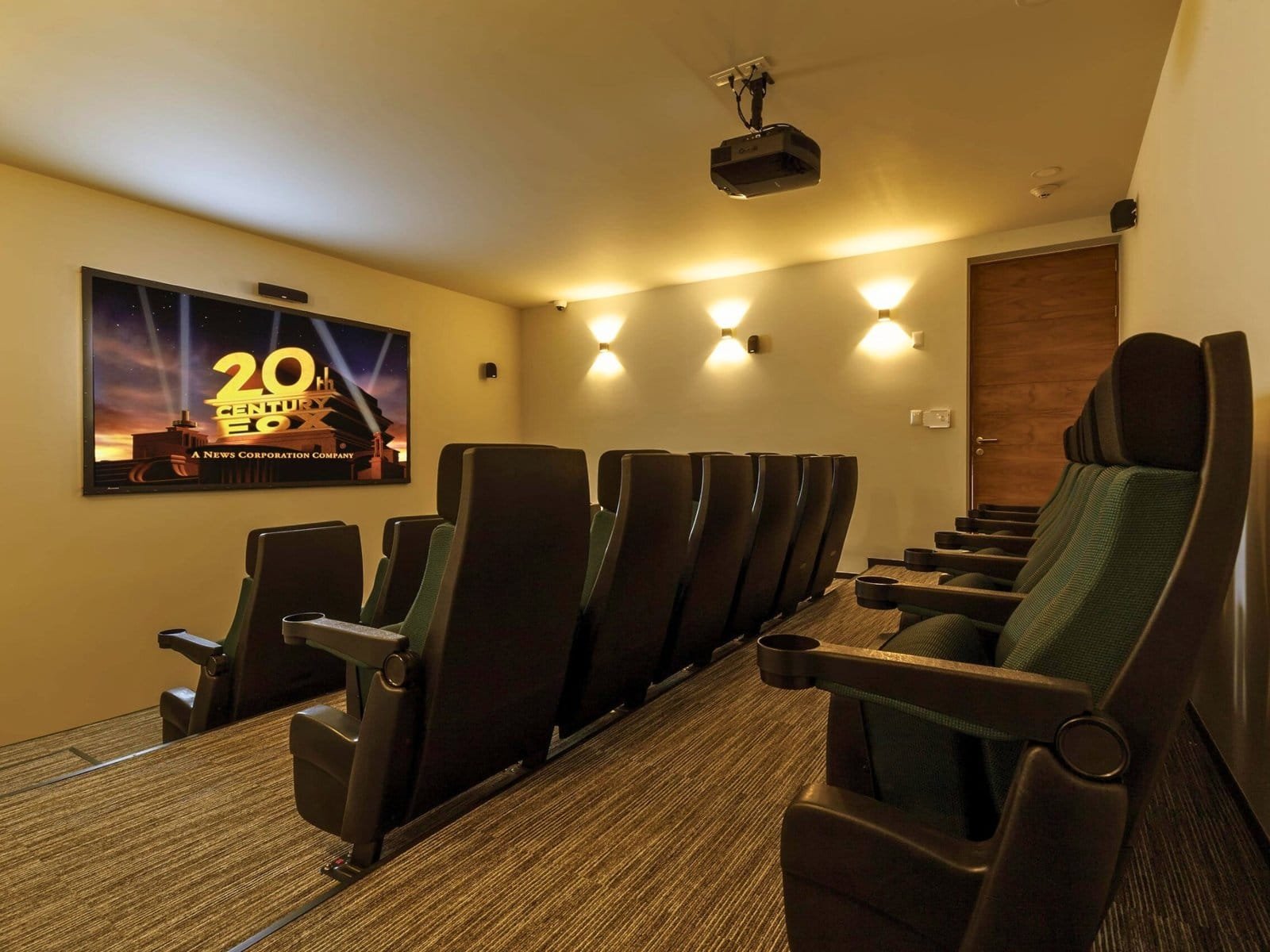 sala de cine de penthouse en venta en Juriquilla