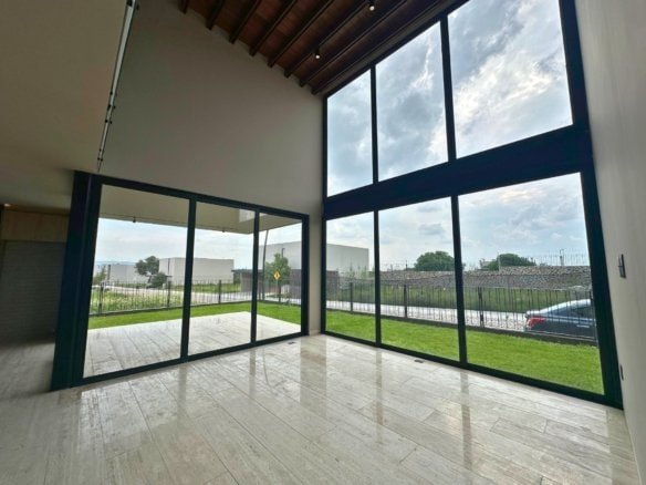 doble altura de casa en lomes del campanario norte