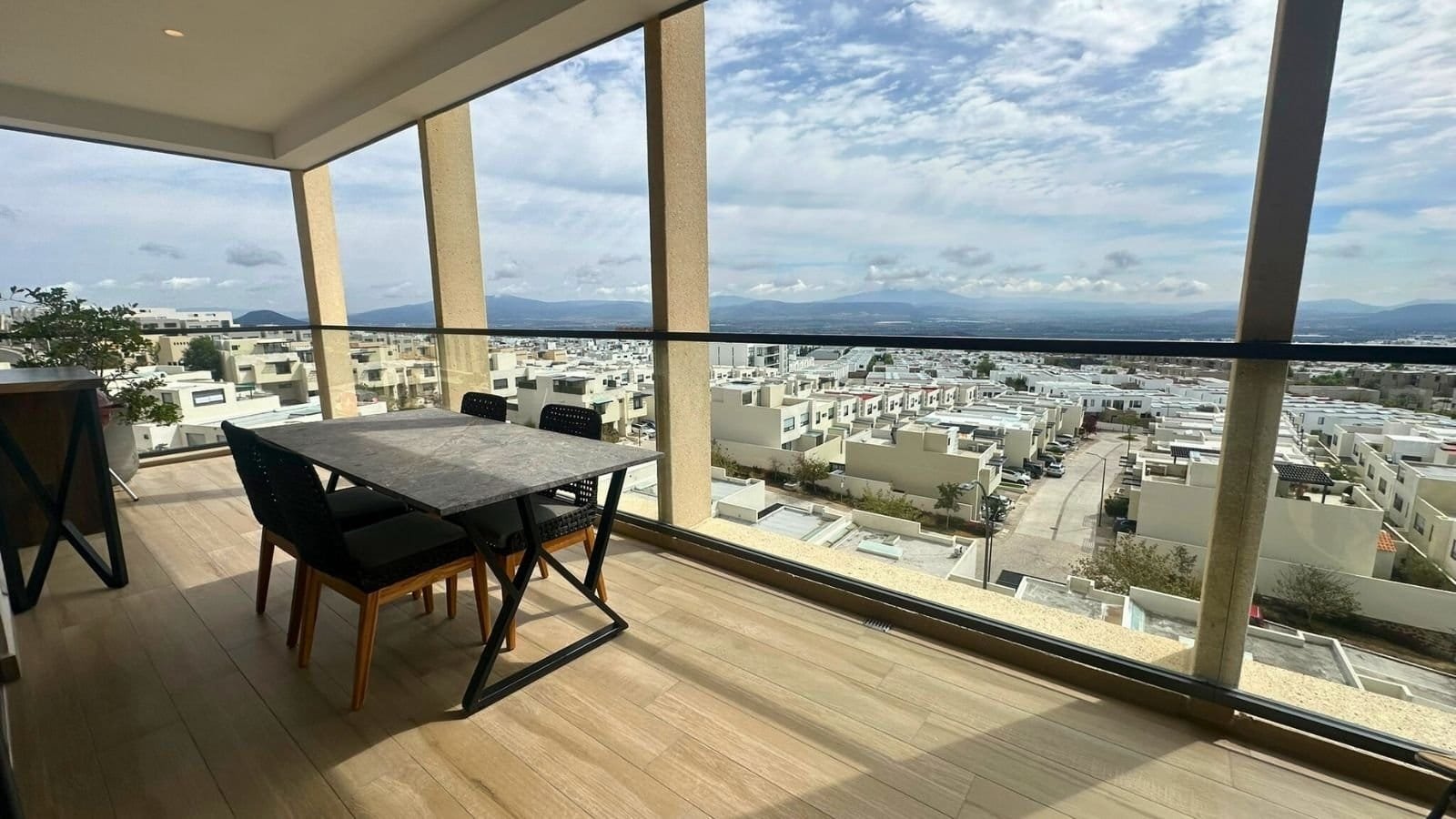balcon de departamento en Zibatá en venta con amenidades de lujo