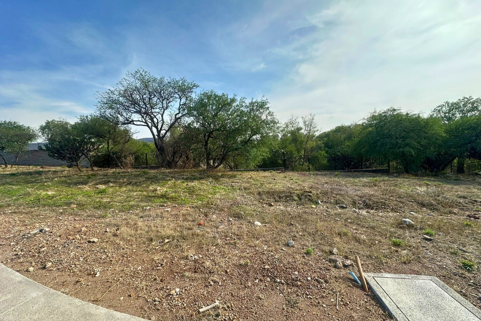 terreno en venta en lago de juriquilla de253m2