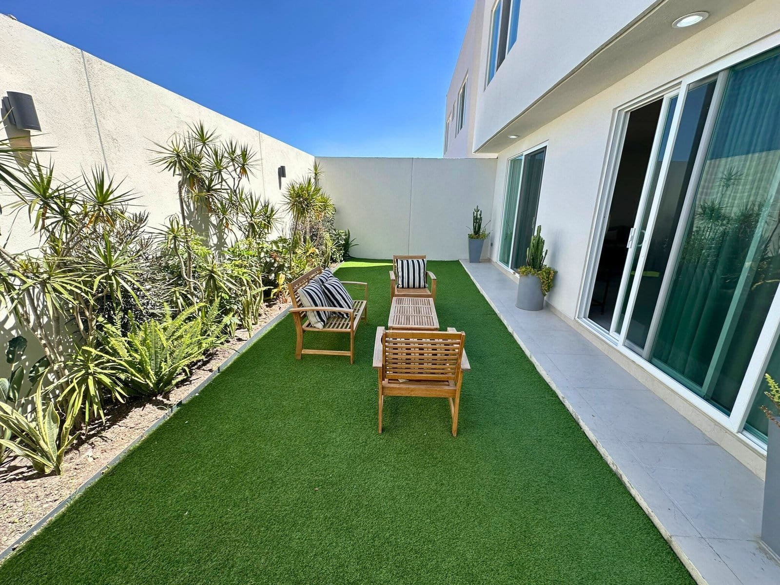 jardin de casas en venta en la vista residencial modelo castello