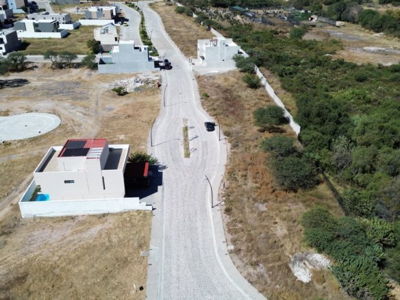 terreno en venta en lago de juriquilla vista aerea 2