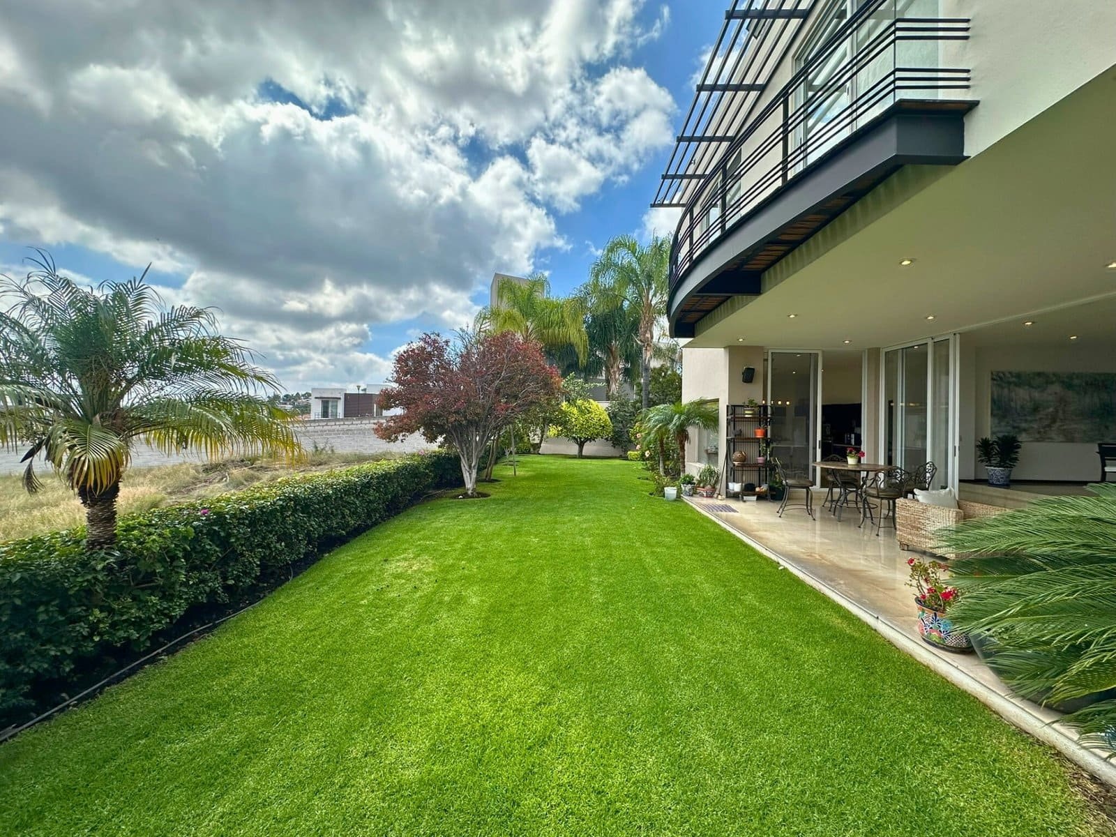 jardin 2 de Casa con amplio jardín en Cumbres del lago, Juriquilla, Querétaro.