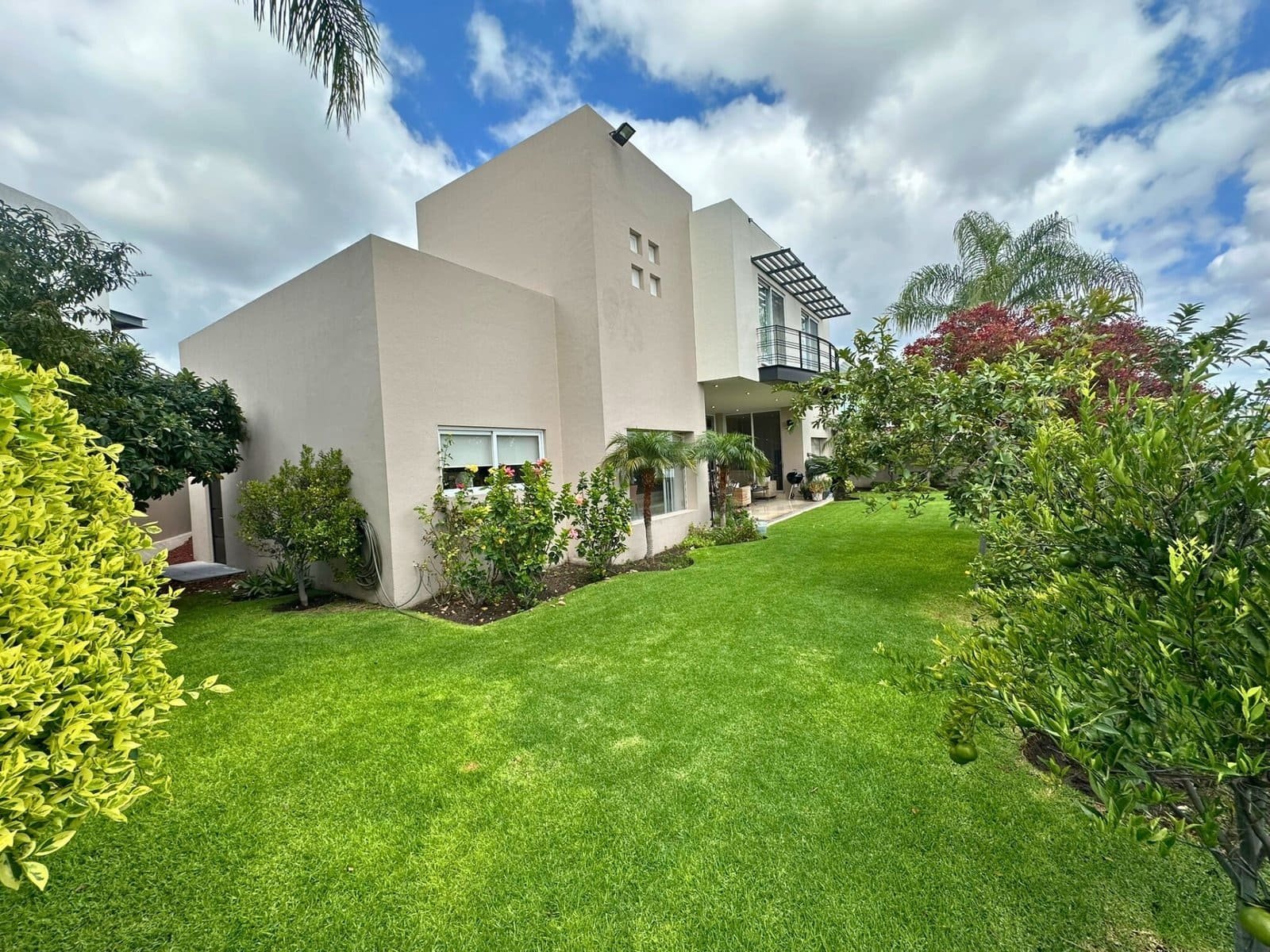 jardin 4 de Casa con amplio jardín en Cumbres del lago, Juriquilla, Querétaro.