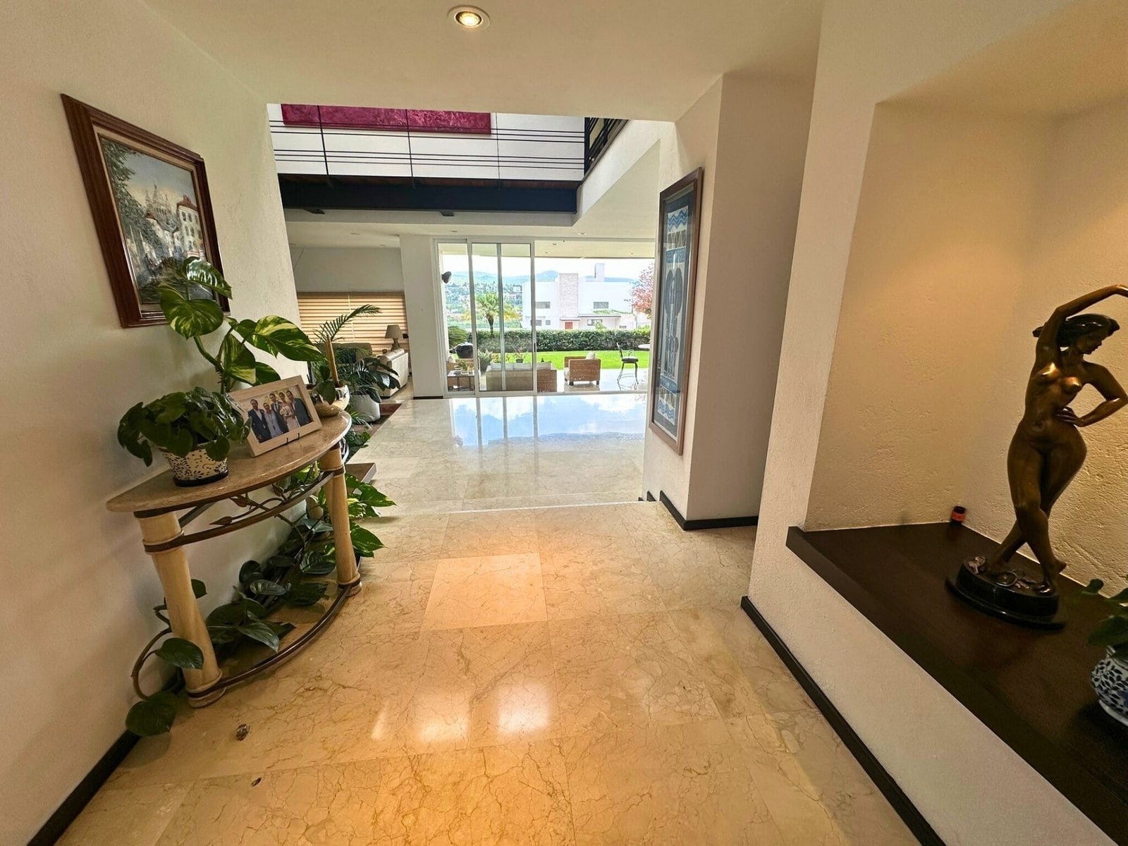 entrada de Casa con amplio jardín en Cumbres del lago, Juriquilla, Querétaro.