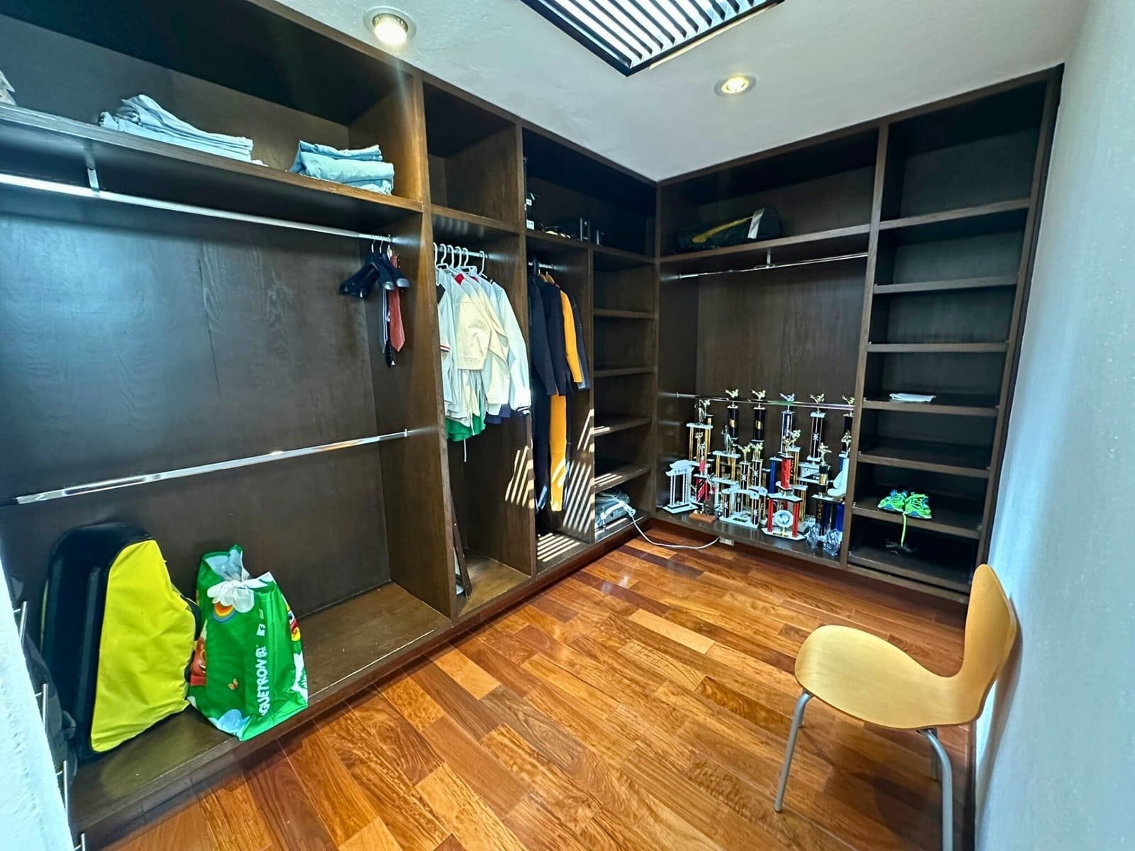 vestidor 2 de Casa con amplio jardín en Cumbres del lago, Juriquilla, Querétaro.