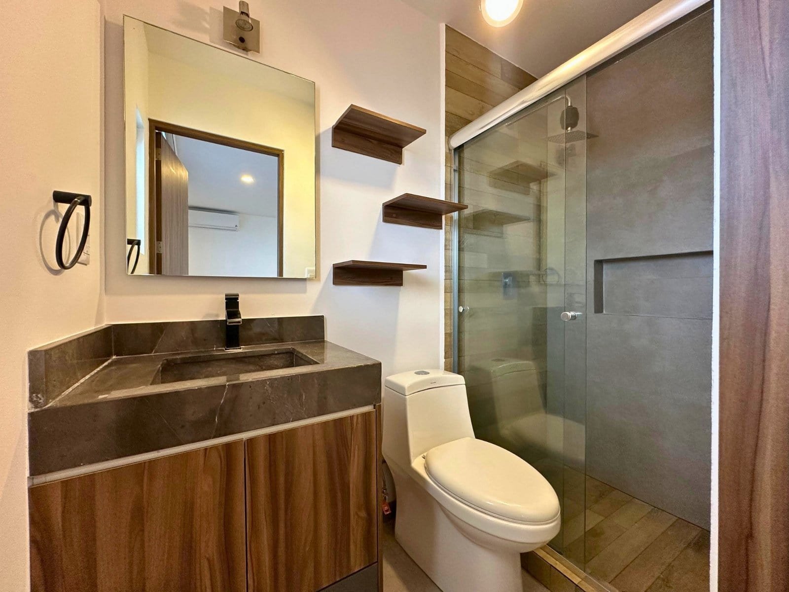 baño 5 de Casa en Zibatá, Querétaro | 5 Recámaras