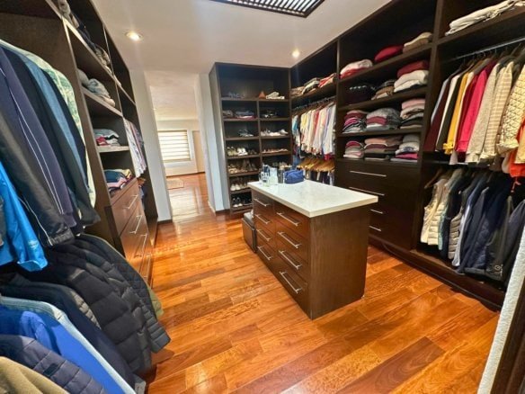 vestidor principal de Casa con amplio jardín en Cumbres del lago, Juriquilla, Querétaro.