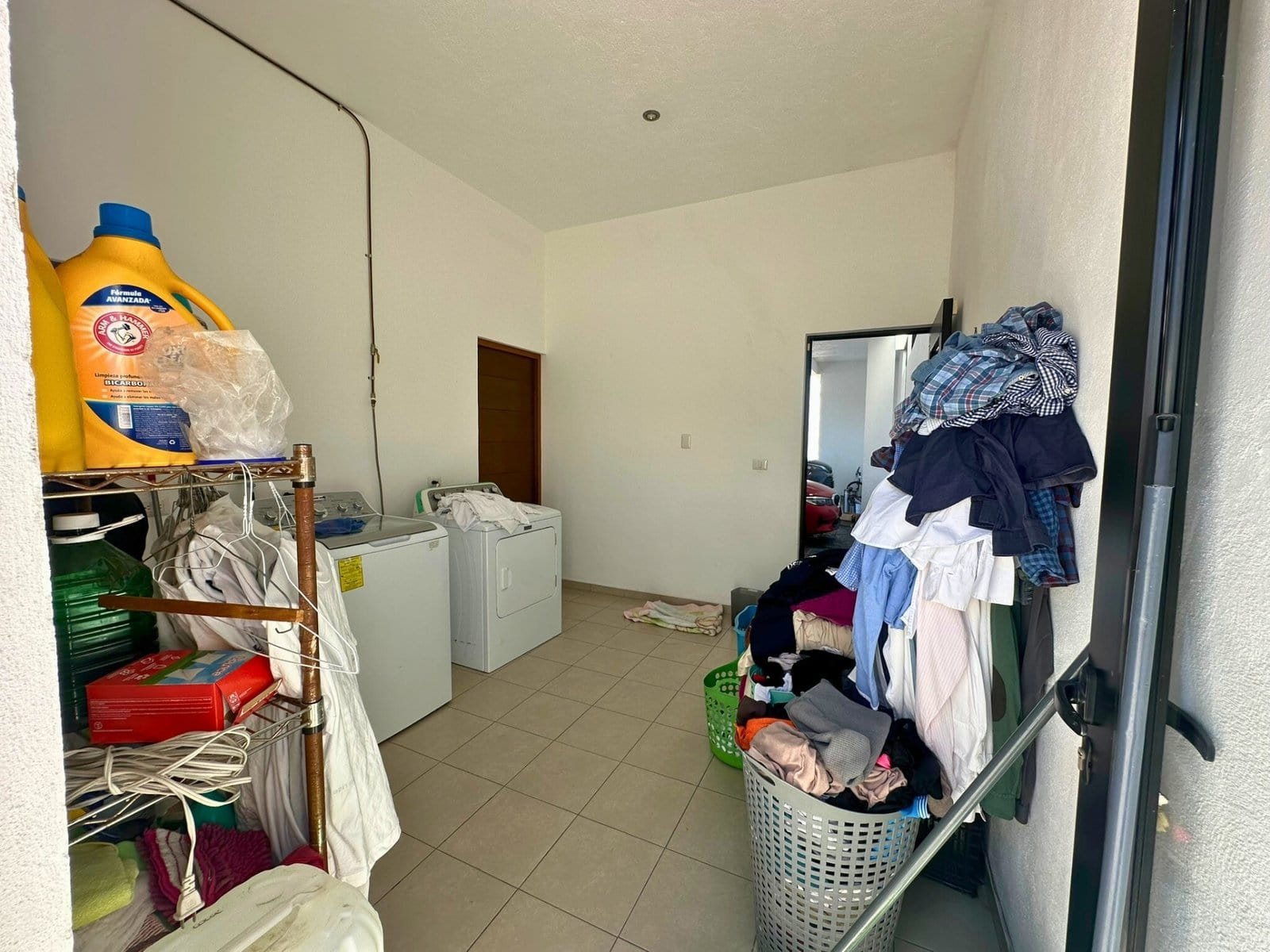cuarto de servicio con baño de residencia en balcones de juriquilla de 1 piso.