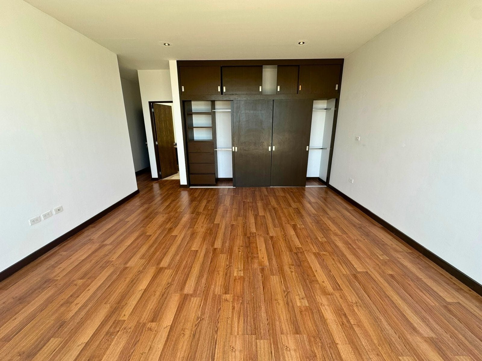 closet 3 de casa con alberca en Cumbres del Lago, Juriquilla, Querétaro.