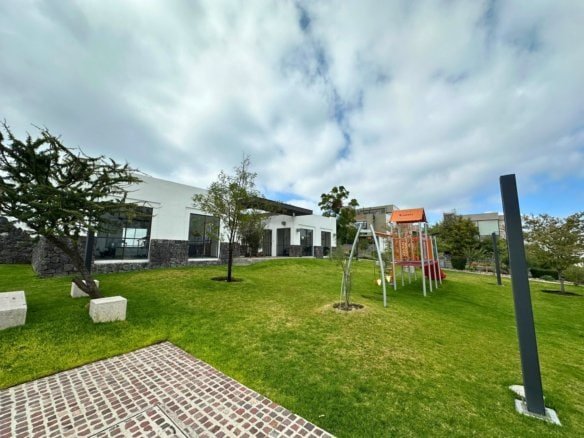 amenidades de Terreno en venta en Zibatá, Querétaro Condominio Turquesa