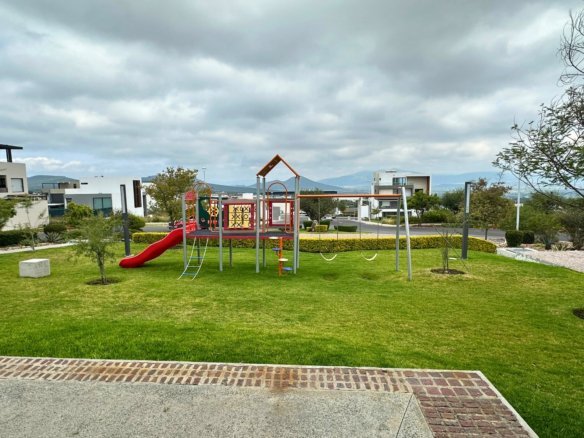 juegos infantiles de Terreno en venta en Zibatá, Querétaro Condominio Turquesa
