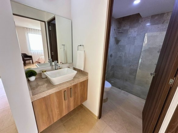 baño 2 de casas Zibatá Qro. En Los Robles