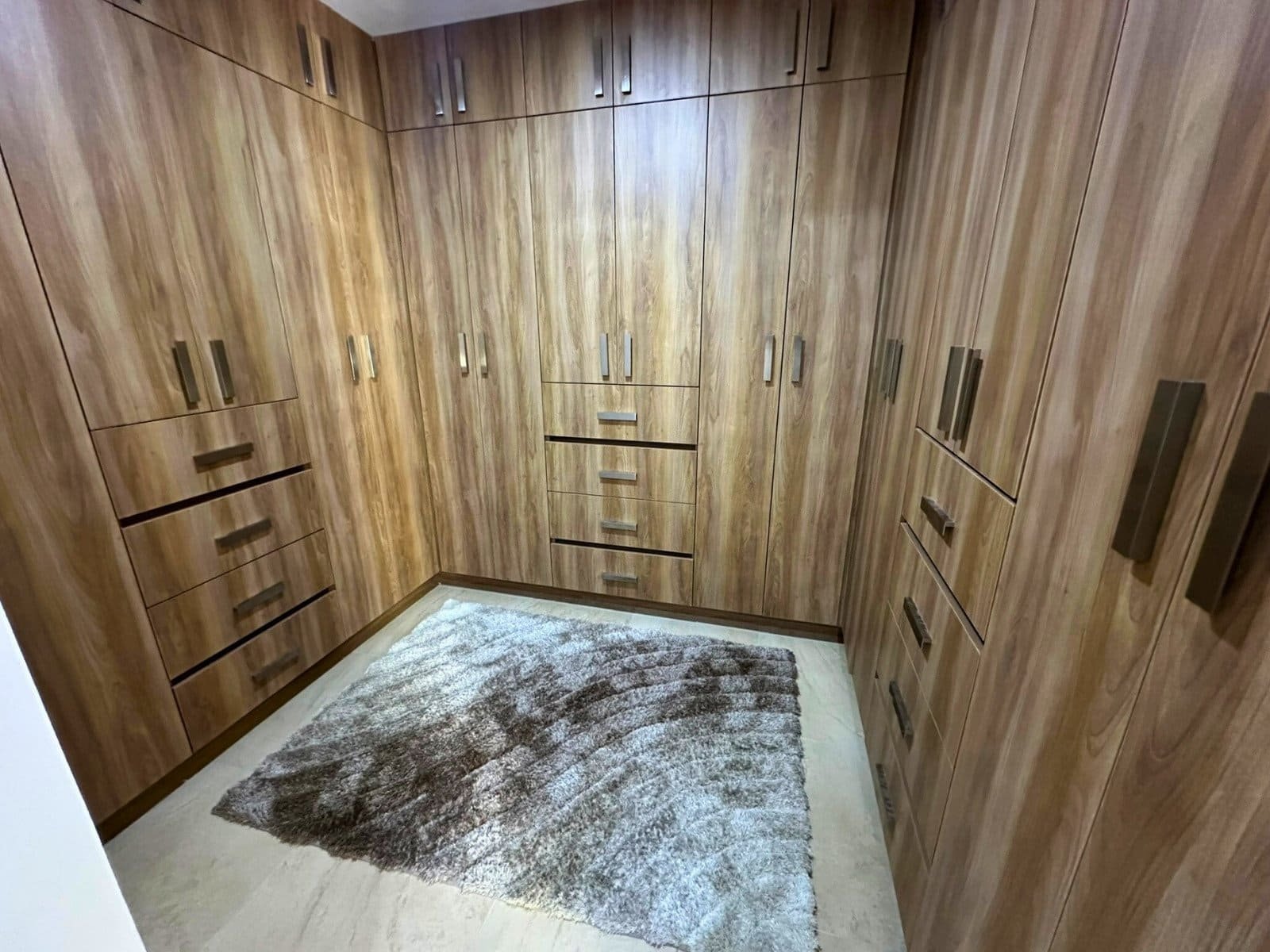 vestidor de casas Zibatá Qro. En Los Robles