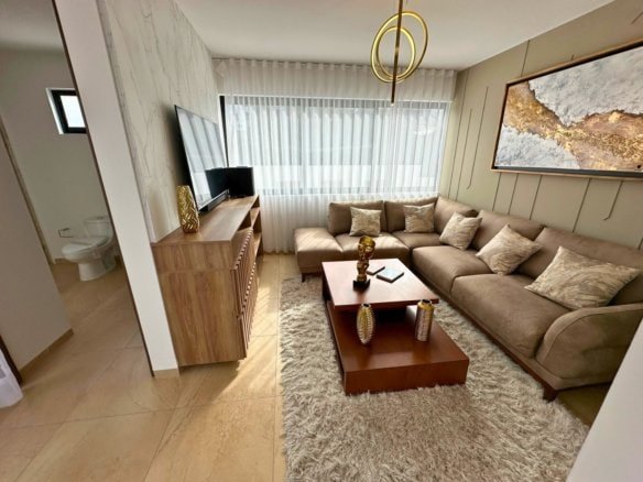 sala 3er nivel de casas Zibatá Qro. En Los Robles