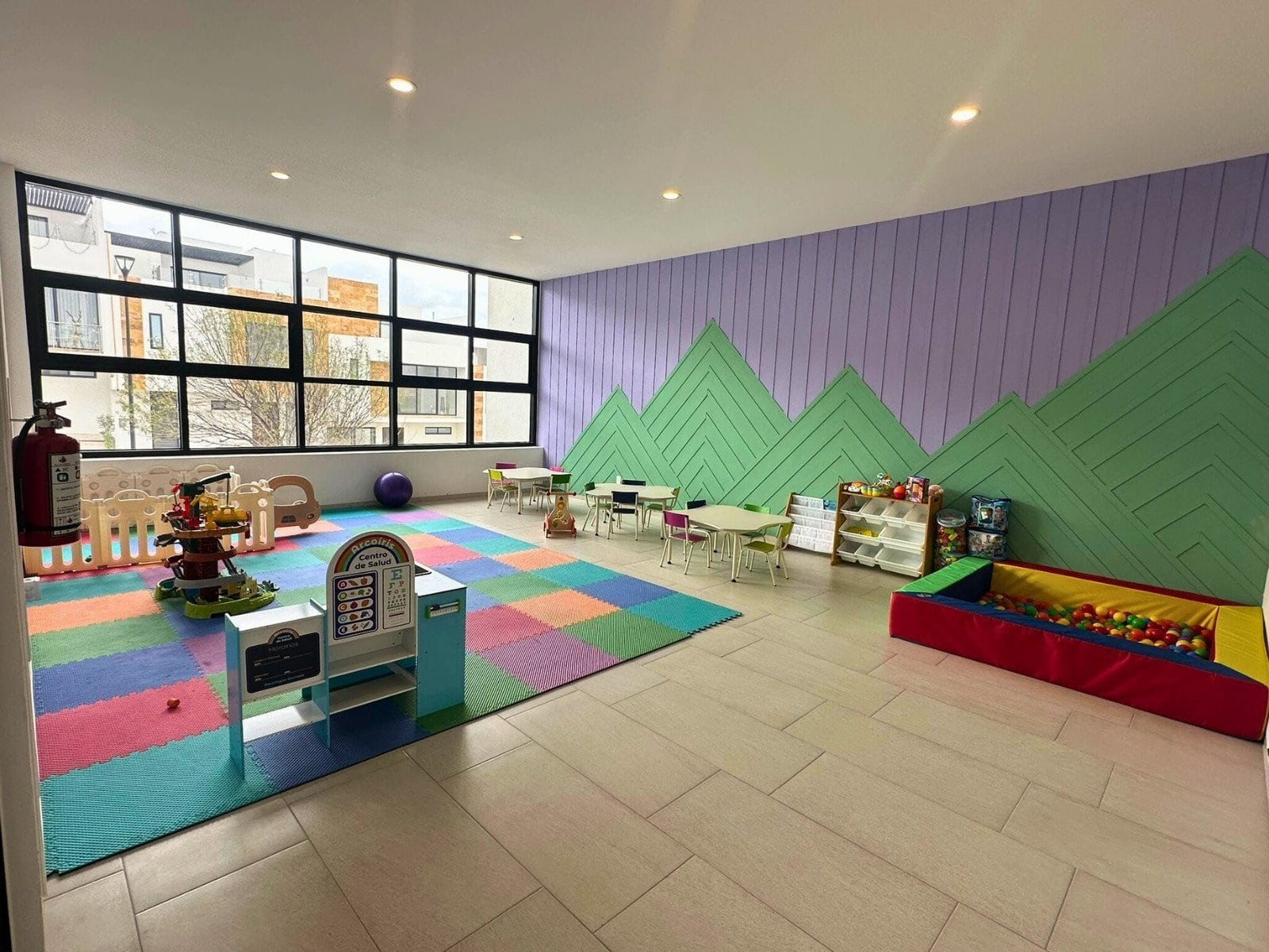 ludoteca de zibatá casas en venta de 3 recámaras en Querétaro.