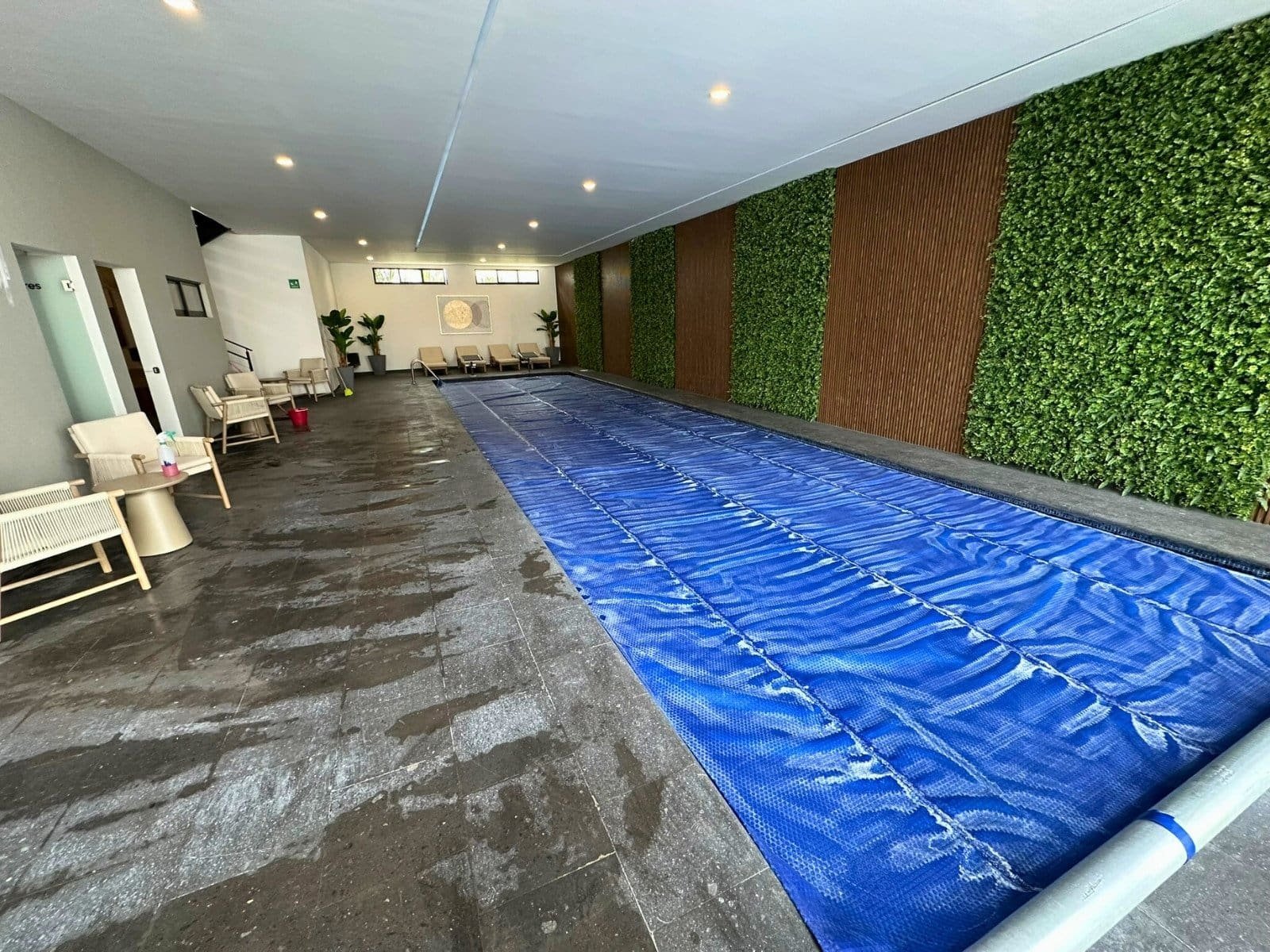 alberca interior de casas en Zibatá Querétaro en Los Robles