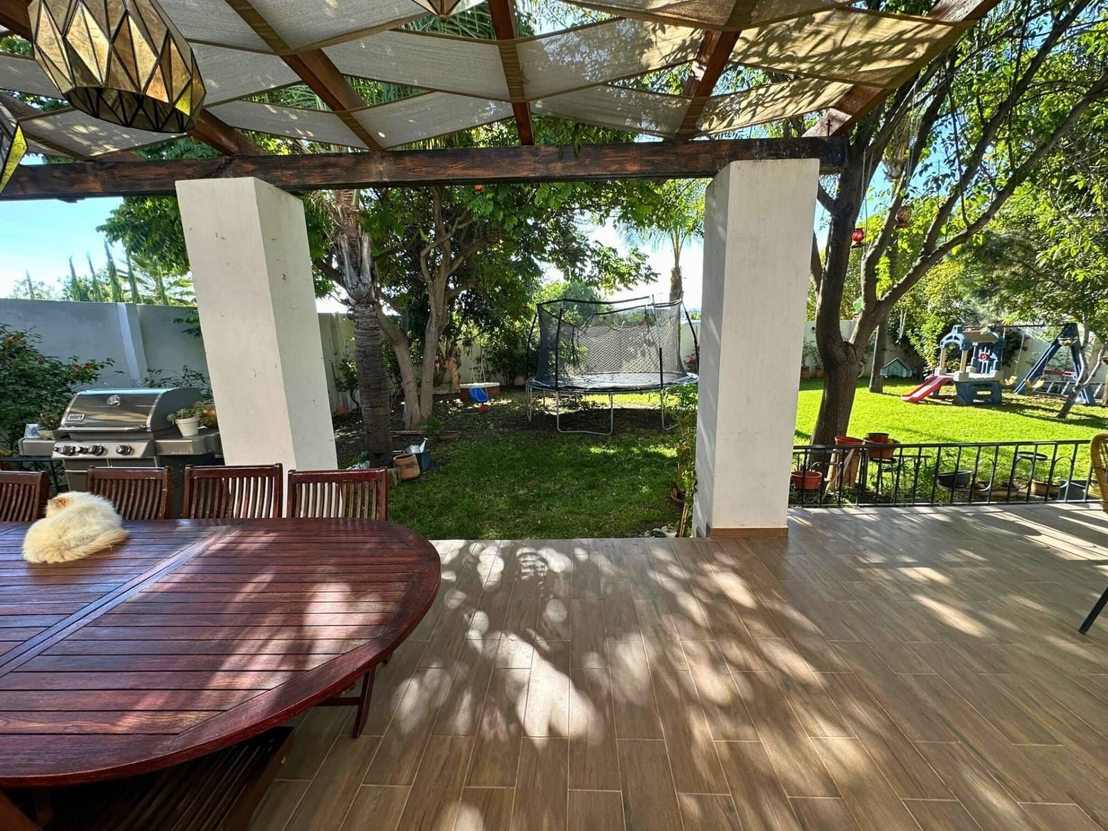patio y terraza de casa de una planta en Juriquilla, Querétaro