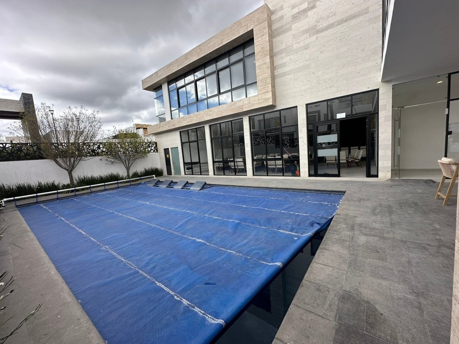 alberca exterior de casas en Zibatá Querétaro en Los Robles