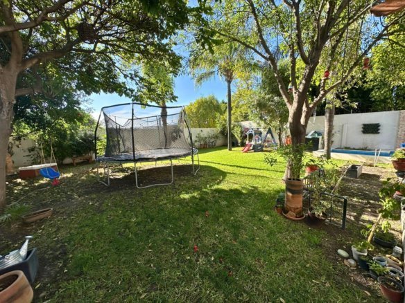jardin de casa de una planta en Juriquilla, Querétaro