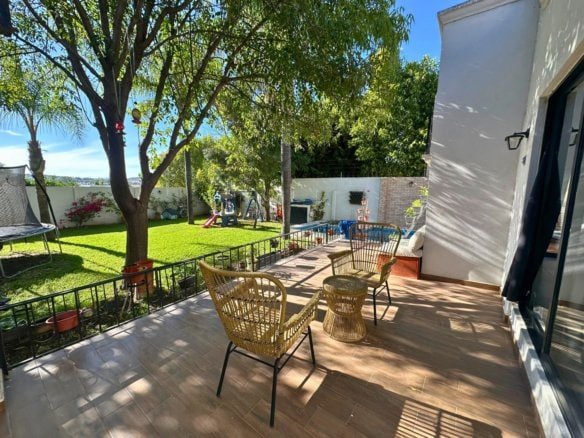 jardin 2 de casa de una planta en Juriquilla, Querétaro