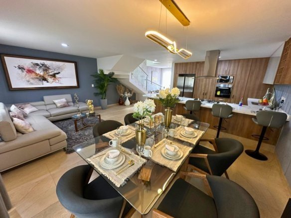 comedor y sala de casas Zibatá Qro. En Los Robles