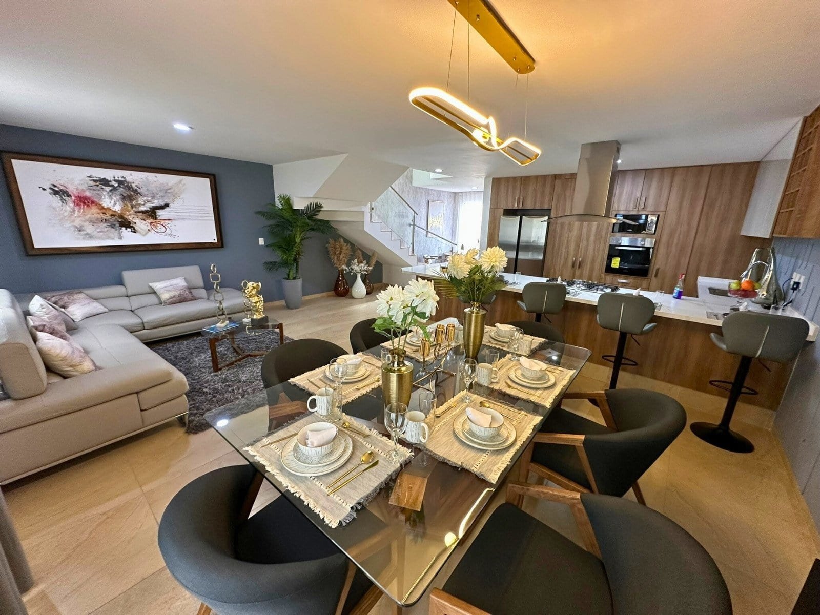 comedor y sala de casas Zibatá Qro. En Los Robles