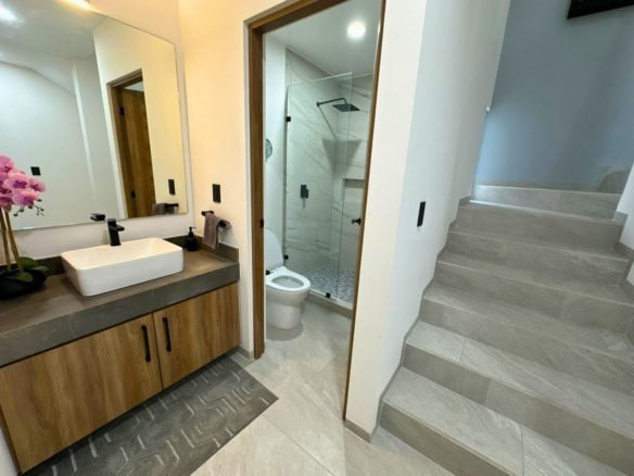 baño compartido de casa en zibata en entrecielos.