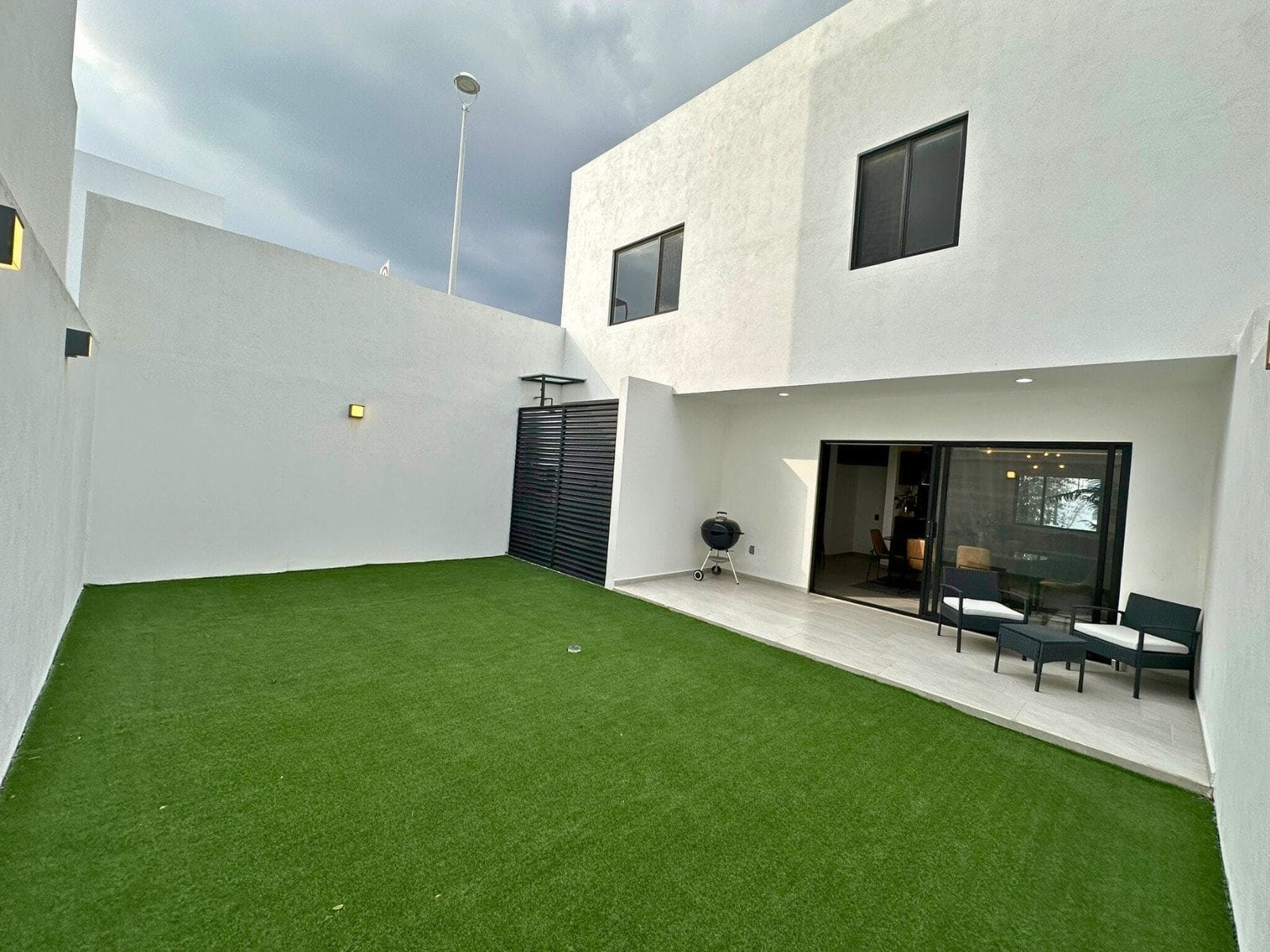 jardin posterior de casas nuevas en Zibatá Querétaro en Entrecielos.