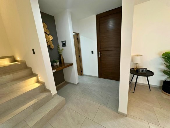 escaleras de casas nuevas en Zibatá Querétaro en Entrecielos.