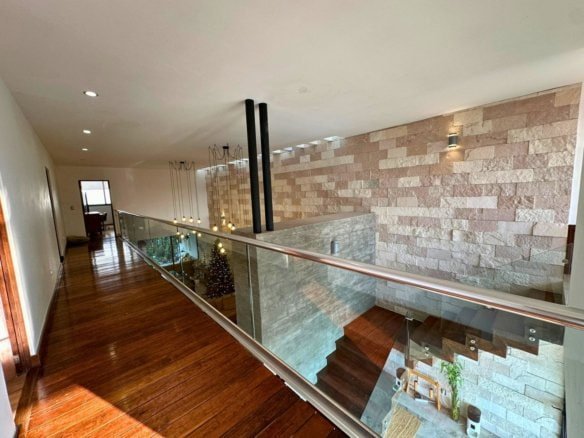 2nda planta de casa en corregidora con amplio jardín en Cañada de los Lagos.