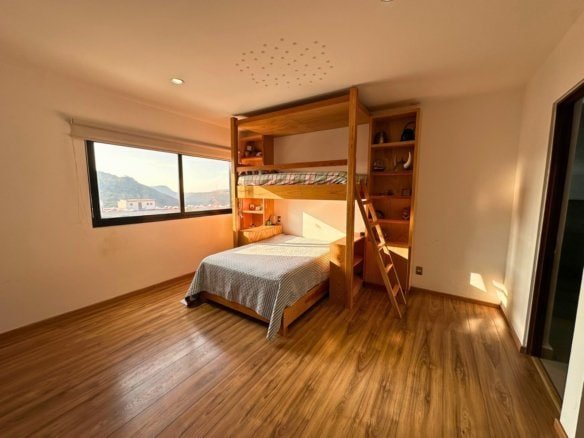 recamara 2 de casa en corregidora con amplio jardín en Cañada de los Lagos.