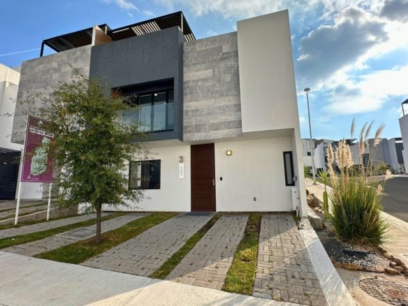 fachada de casas nuevas en Zibatá Querétaro en Entrecielos.