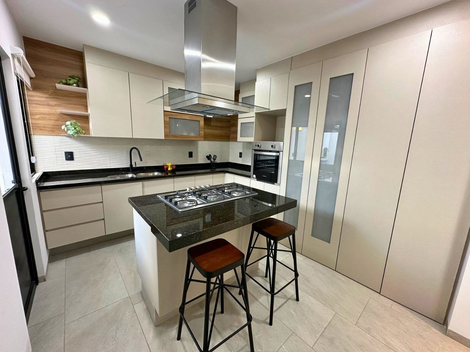 cocina integral de casa nueva en Zibatá Querétaro en Entrecielos.