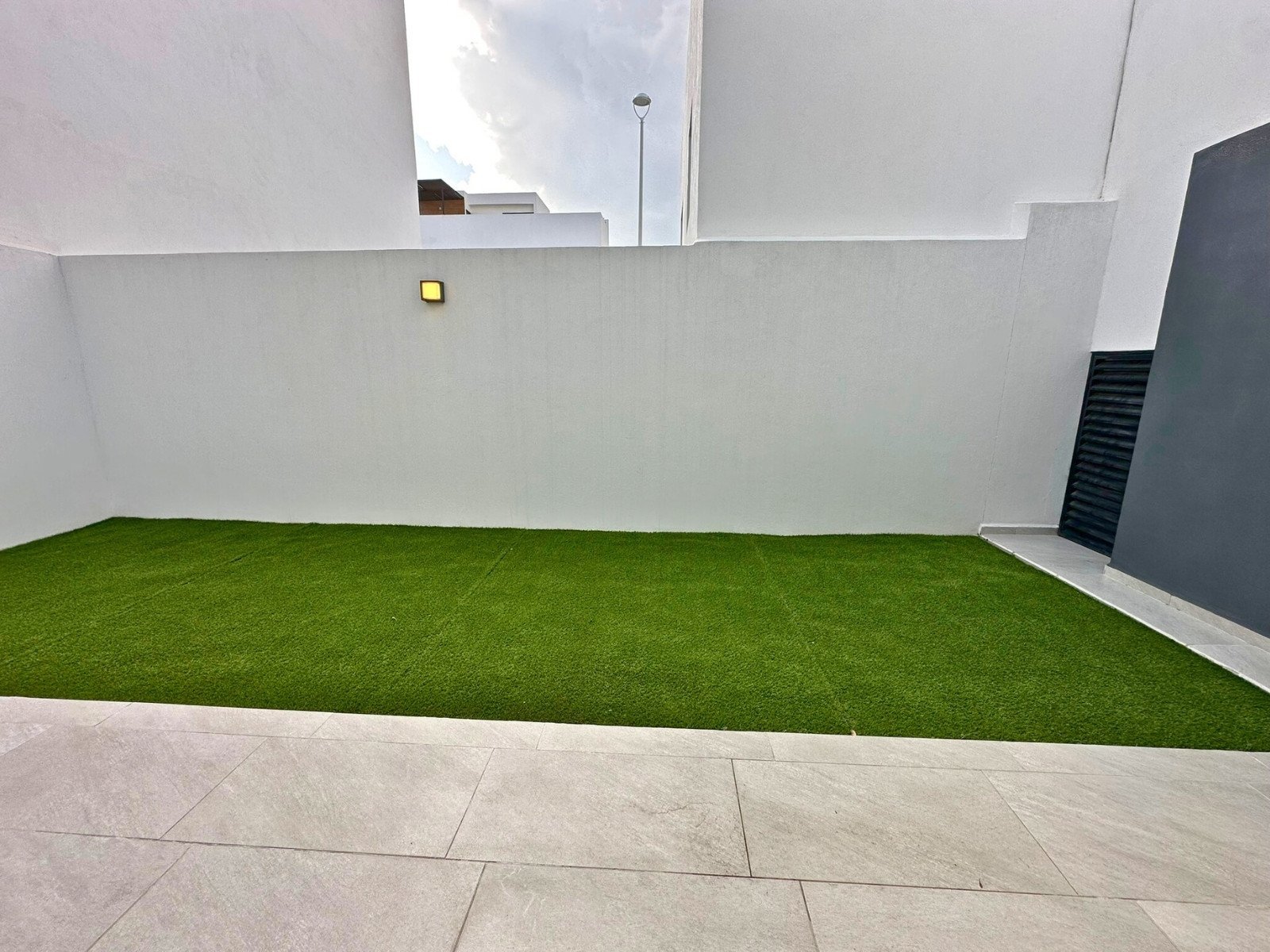 jardin de casa nueva en Zibatá Querétaro en Entrecielos.