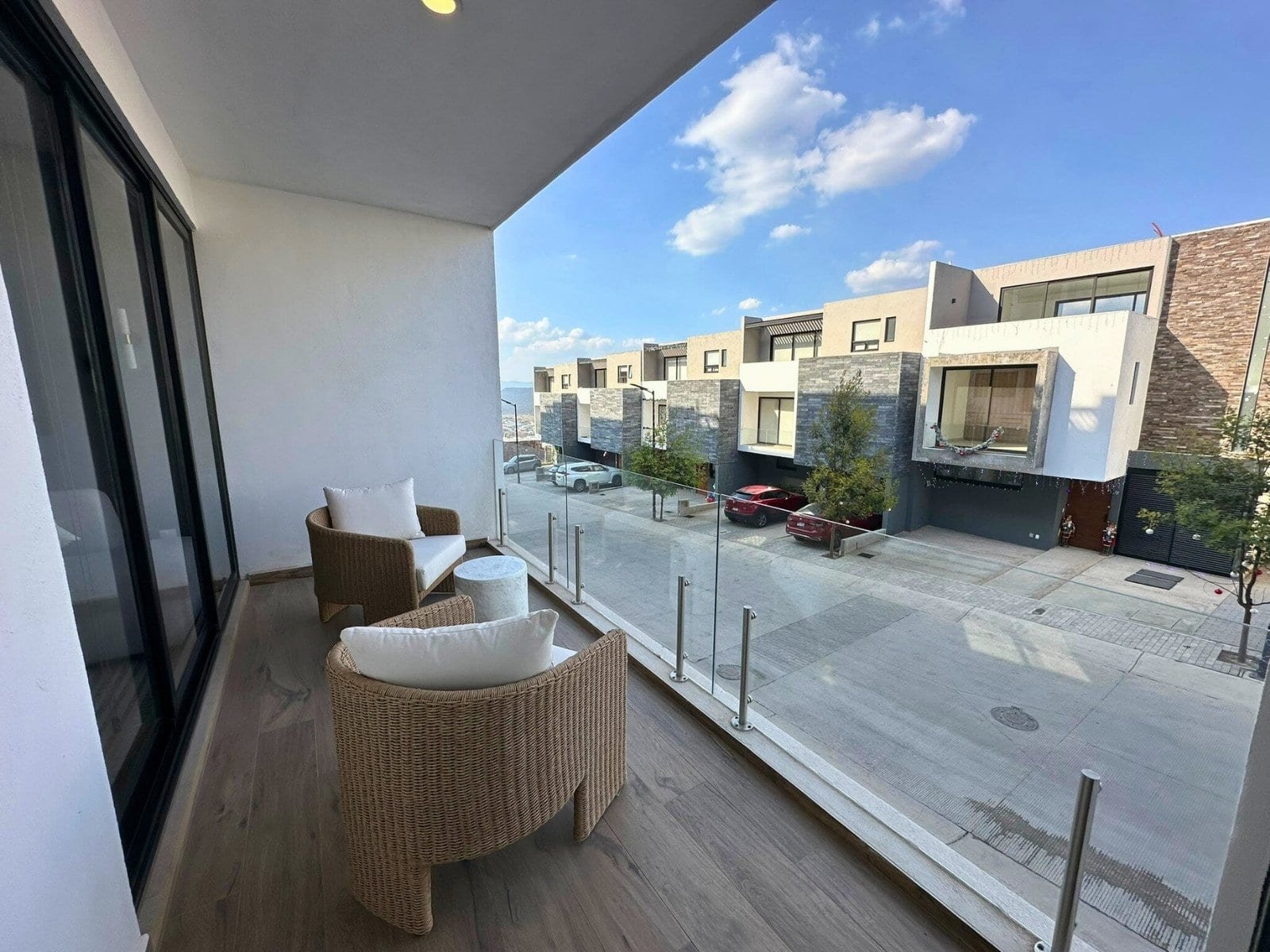 balcón de departamentos en Zibatá Querétaro. Condominio Parques