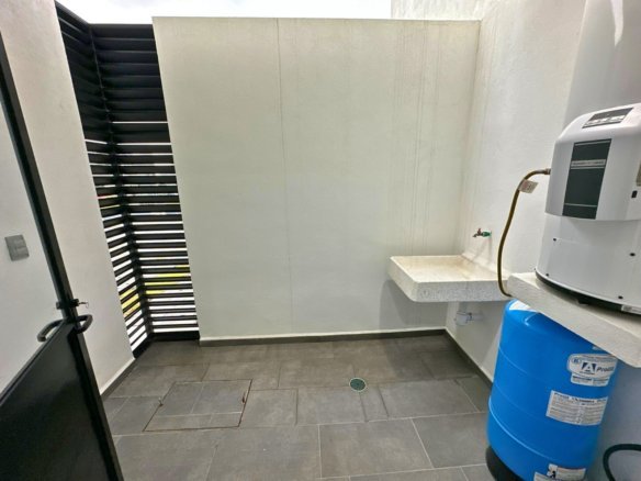 cuarto de lavado de casa en zibata en entrecielos.