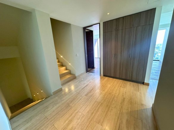 2ndo nivel de Penthouse en venta en Querétaro. Col. Alamos cerca de Costco.