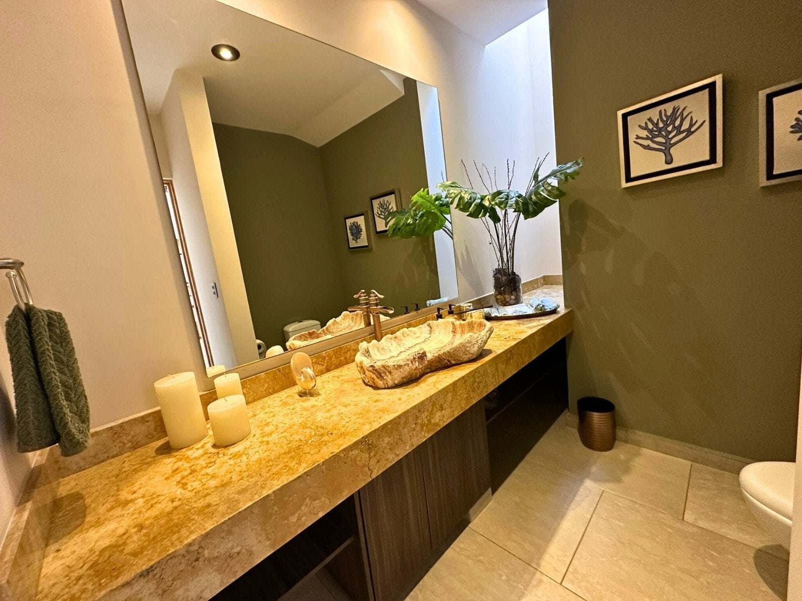 medio baño de casa en venta en zibatá con recámara en planta baja