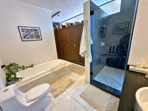 baño de recamara planta baja de casa en venta en zibatá con recámara en planta baja