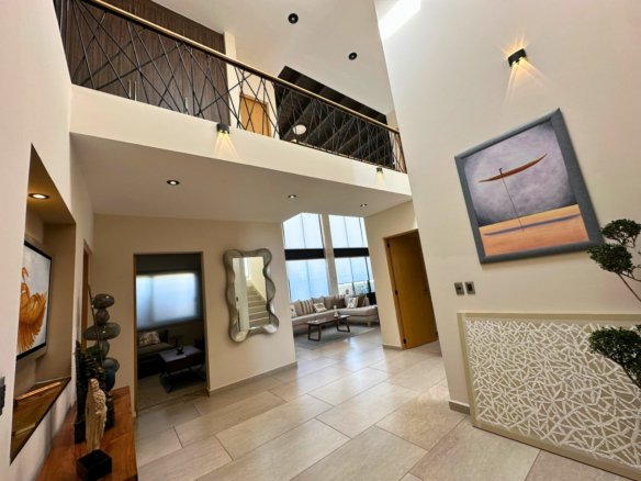 recibidor de casa en venta en zibatá con recámara en planta baja