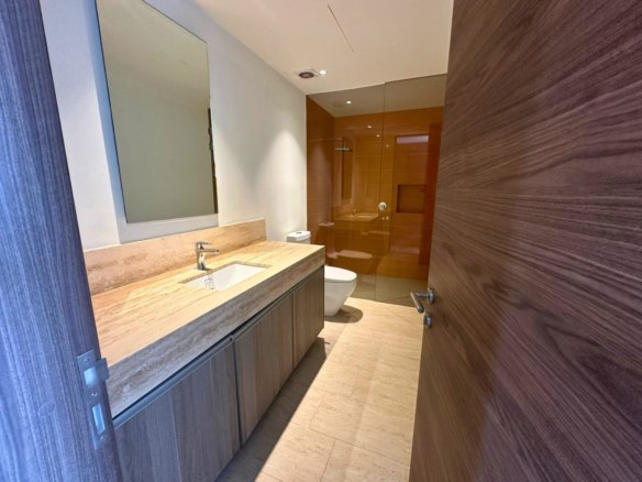 baño de recamara 3 de Penthouse en venta en Querétaro. Col. Alamos cerca de Costco.