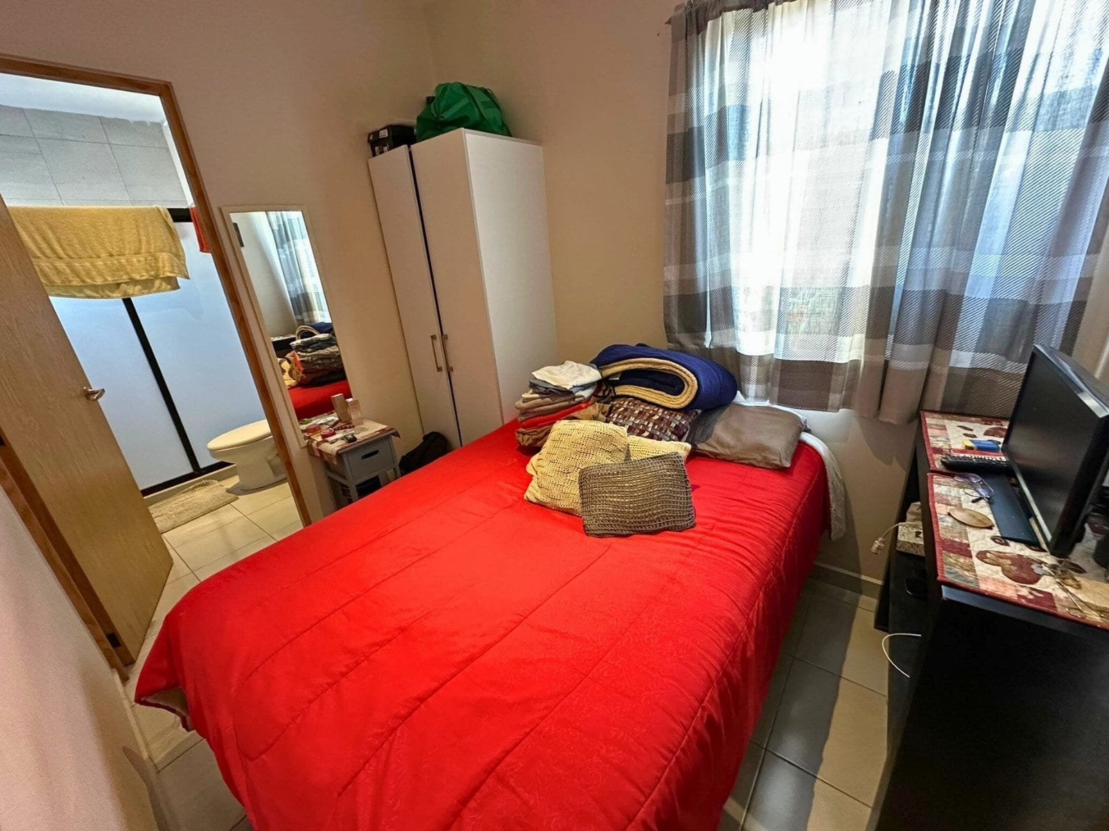 cuarto de servicio de casa en venta en zibatá con recámara en planta baja