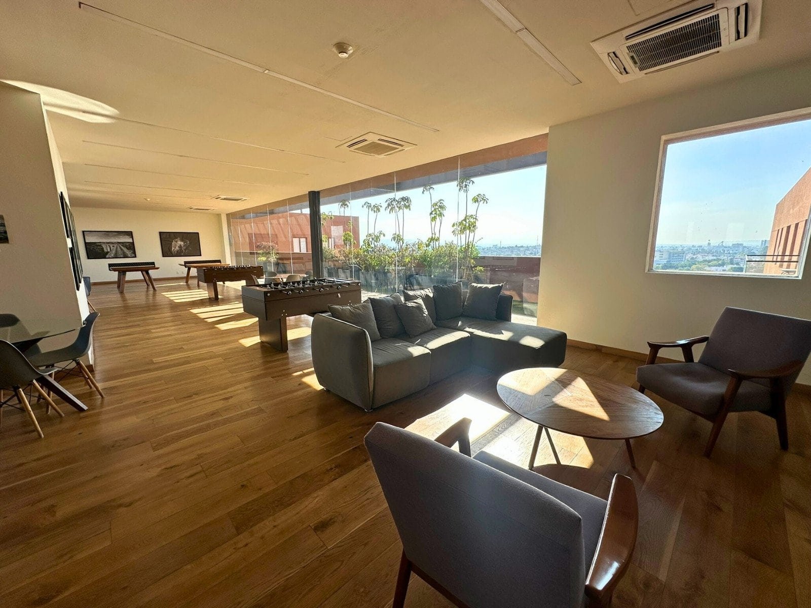 estancia de Penthouse en venta en Querétaro. Col. Alamos cerca de Costco.