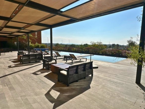 mesas de alberca de Penthouse en venta en Querétaro. Col. Alamos cerca de Costco.